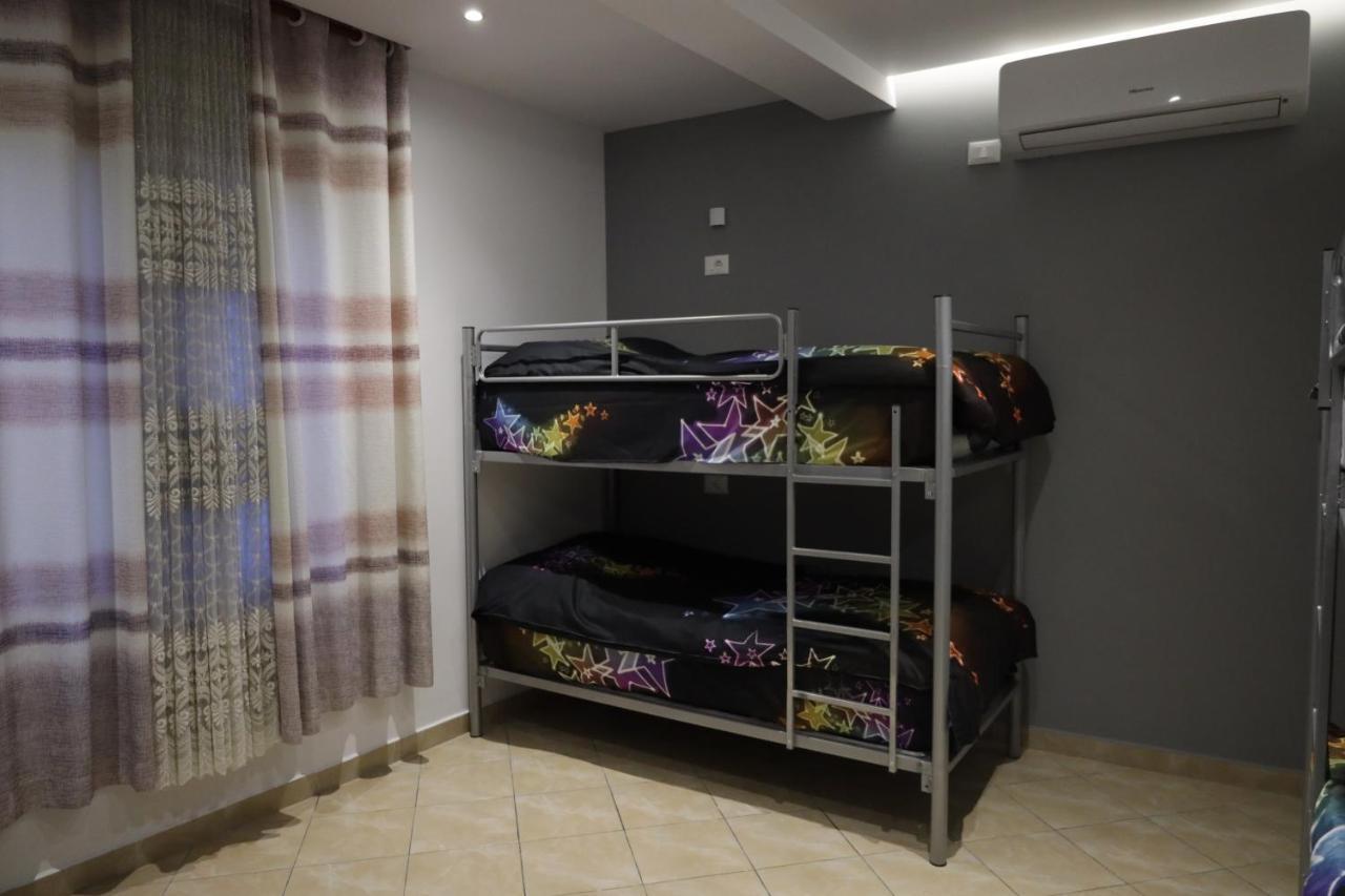 Sonche Hostel Tirana Extérieur photo